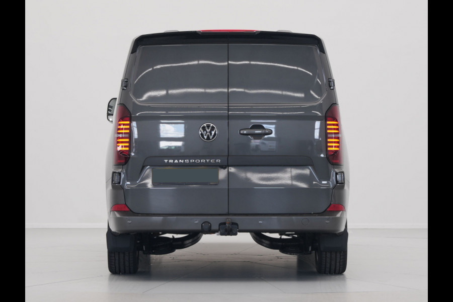 Volkswagen Transporter 2.0 TDI 125kW 170PK L2H1 Bulli AUT Intro rijdende demo, kilometerstand loopt op binnenzijde laadruimte is betimmerd