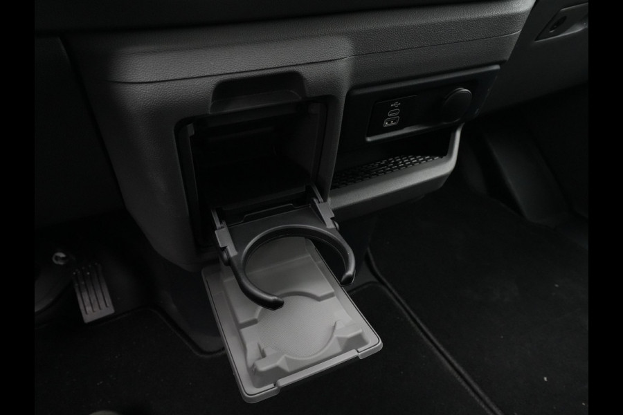 Volkswagen Transporter 2.0 TDI 125kW 170PK L2H1 Bulli AUT Intro rijdende demo, kilometerstand loopt op binnenzijde laadruimte is betimmerd
