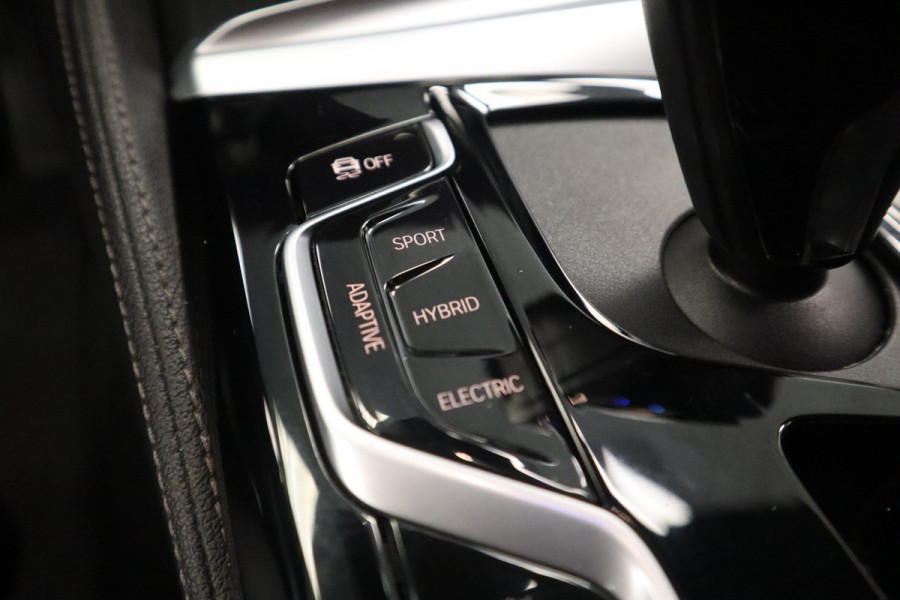 BMW 5 Serie 545e xDrive High Executive Edition M-sport Schuif/kantel dak Harman/Kardon