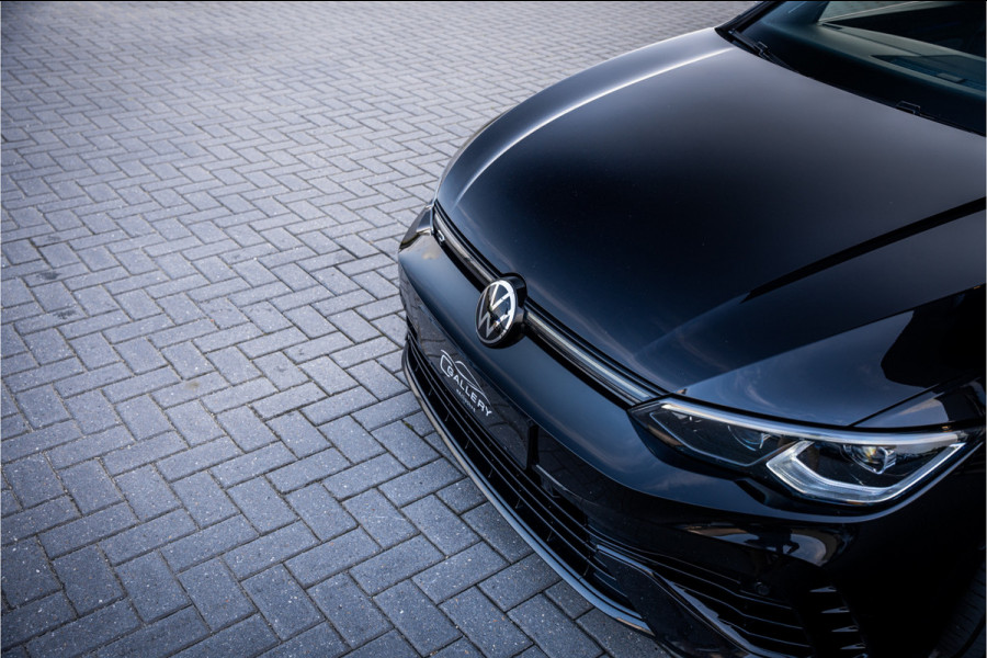 Volkswagen Golf 8 2.0 TSI R 4Motion -  R Performance Pack | Panorama | Akrapovic | ACC | H/K