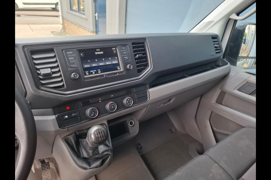 Volkswagen Crafter 35 2.0 TDI L3H3 Trendline IMPERIAL  / TREKHAAK / EURO 6 / NAP / CAMERA