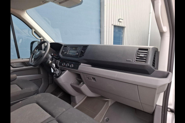 Volkswagen Crafter 35 2.0 TDI L3H3 Trendline IMPERIAL  / TREKHAAK / EURO 6 / NAP / CAMERA