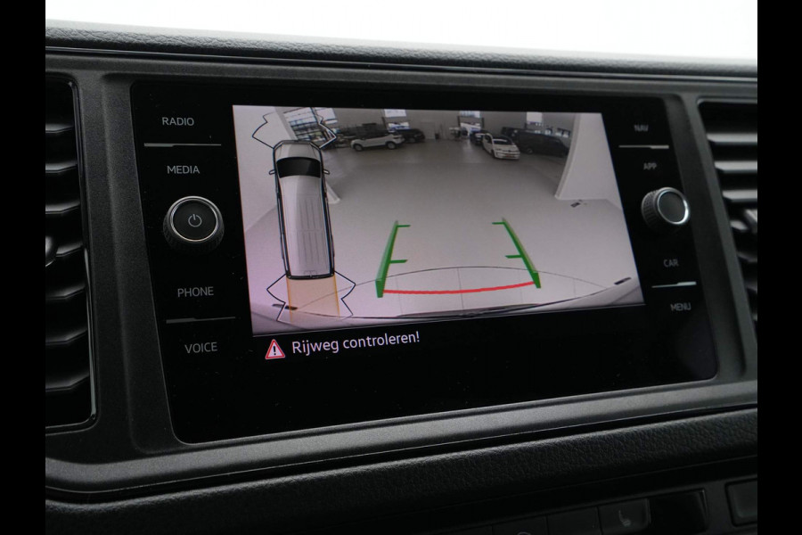 Volkswagen Crafter 2.0 TDI 130kW 177PK L3H3 Exclusive Hero Edition AUT rijdende demo, kilometerstand loopt op