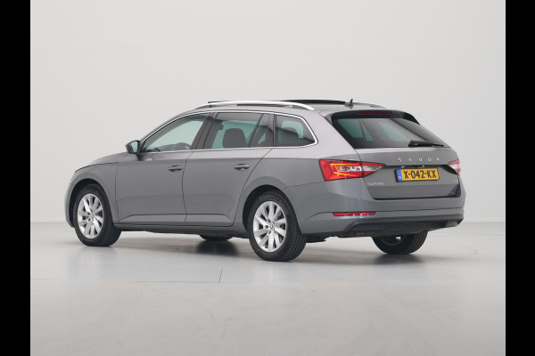 Škoda Superb Combi 1.4 TSI iV 218pk DSG Business Edition Plus Navigatie Wegkl. trekhaak Side assist Stoelverwarming v + a 221