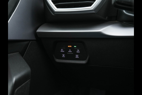 Seat Leon Sportstourer 1.5 eTSI FR Launch Edition Aut. *FULL-LED | DIGI-COCKPIT | NAVI-FULLMAP | LEATHER-MICROFIBRE | CARPLAY | KEYLESS | SHIFT-PADDLES | SPORT-SEATS | HEATED-SEATS | AMBIENT-LIGHT | CAMERA | ECC | PDC | CRUISE | TOWBAR | 17'