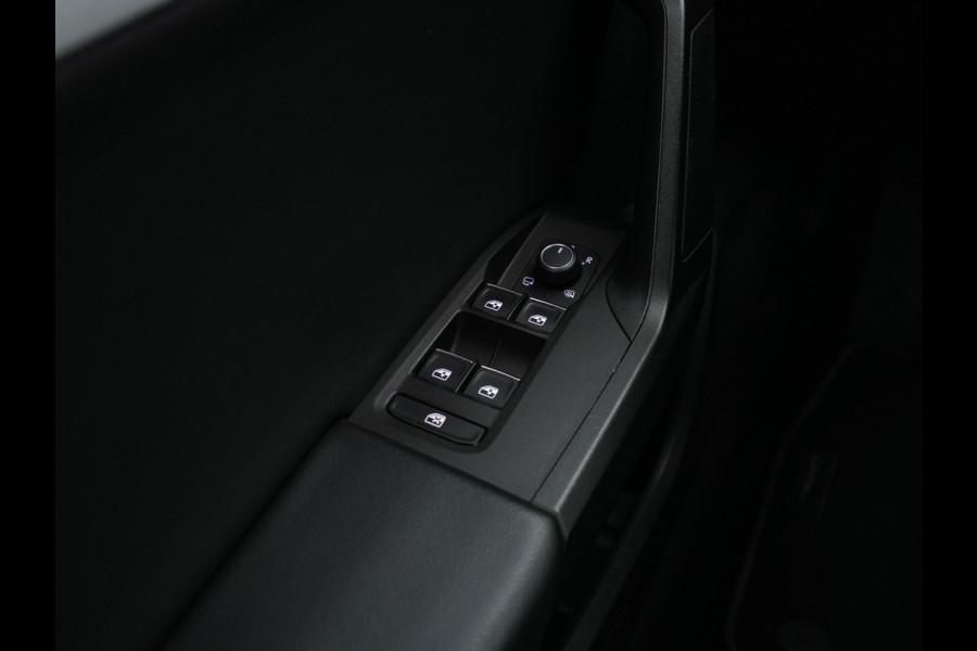 Seat Leon Sportstourer 1.5 eTSI FR Launch Edition Aut. *FULL-LED | DIGI-COCKPIT | NAVI-FULLMAP | LEATHER-MICROFIBRE | CARPLAY | KEYLESS | SHIFT-PADDLES | SPORT-SEATS | HEATED-SEATS | AMBIENT-LIGHT | CAMERA | ECC | PDC | CRUISE | TOWBAR | 17'