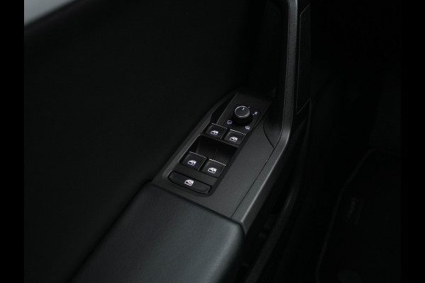 Seat Leon Sportstourer 1.5 eTSI FR Launch Edition Aut. *FULL-LED | DIGI-COCKPIT | NAVI-FULLMAP | LEATHER-MICROFIBRE | CARPLAY | KEYLESS | SHIFT-PADDLES | SPORT-SEATS | HEATED-SEATS | AMBIENT-LIGHT | CAMERA | ECC | PDC | CRUISE | TOWBAR | 17'