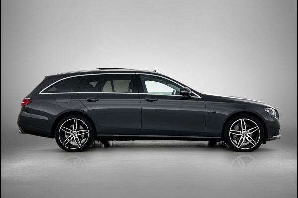 Mercedes-Benz E-Klasse Estate 300 e Business Solution AMG | Panoramadak | Wide screen | Navigatie | Elect. bedinebare voor stoelen met geheugen | Parking support met camera achter | Inclusief 24 maanden Mercedes-Benz Certified garantie voor Europa.