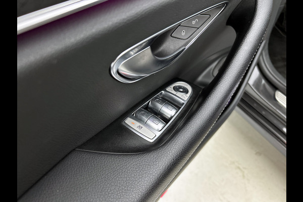 Mercedes-Benz E-Klasse Estate 300 e Business Solution AMG | Panoramadak | Wide screen | Navigatie | Elect. bedinebare voor stoelen met geheugen | Parking support met camera achter | Inclusief 24 maanden Mercedes-Benz Certified garantie voor Europa.