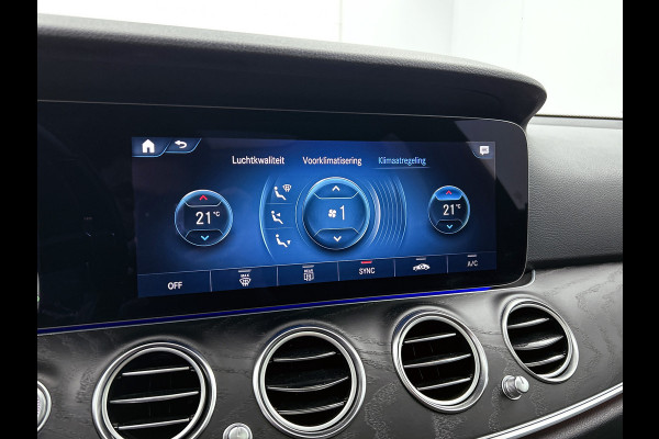 Mercedes-Benz E-Klasse Estate 300 e Business Solution AMG | Panoramadak | Wide screen | Navigatie | Elect. bedinebare voor stoelen met geheugen | Parking support met camera achter | Inclusief 24 maanden Mercedes-Benz Certified garantie voor Europa.
