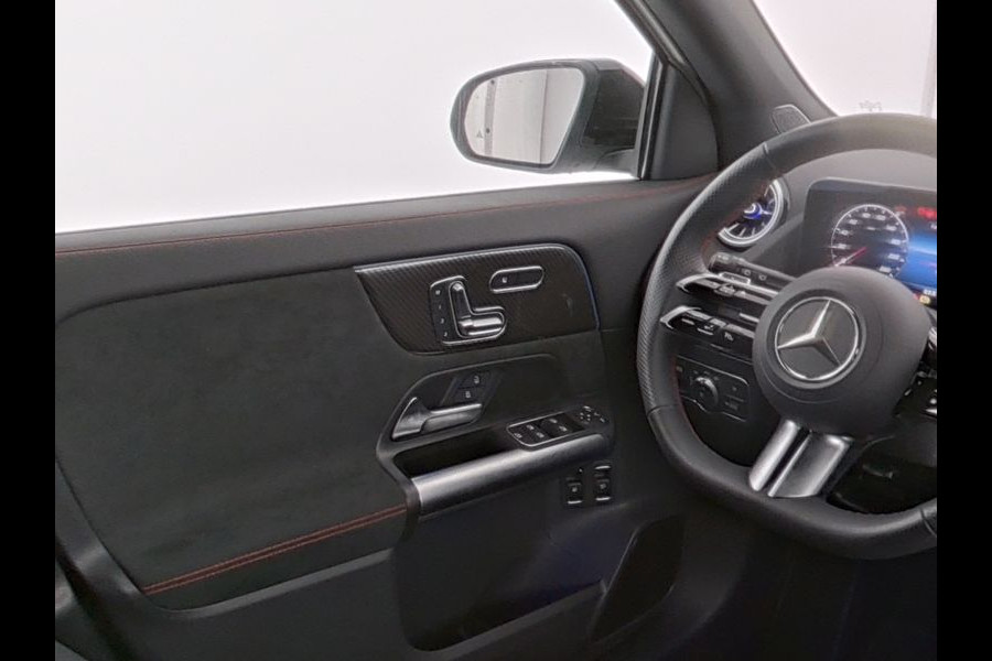 Mercedes-Benz GLA 250 e AMG Line | AMG Line Premium Plus | Night Pakket | 11kW Laden | Stuur en Stoelverwarming | Panorama Schuif-Kanteldak | Inclusief 24 maanden MB Certified garantie voor Europa.