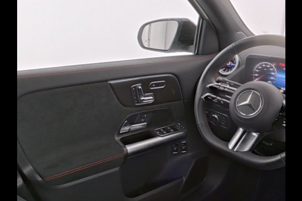 Mercedes-Benz GLA 250 e AMG Line | AMG Line Premium Plus | Night Pakket | 11kW Laden | Stuur en Stoelverwarming | Panorama Schuif-Kanteldak | Inclusief 24 maanden MB Certified garantie voor Europa.