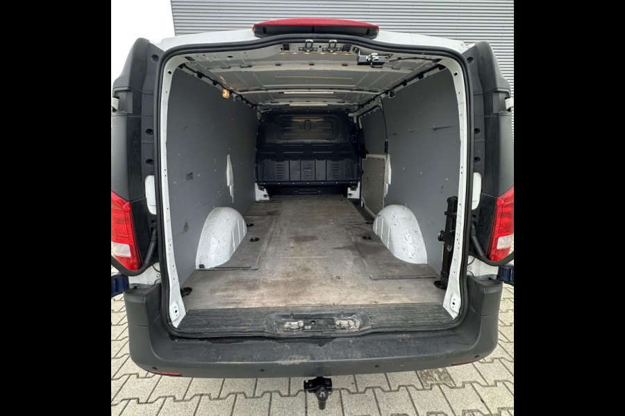 Mercedes-Benz Vito 111 CDI Lang Airco Trekhaak in supermooie goede staat. TOPBUS