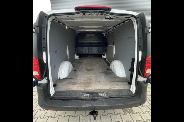 Mercedes-Benz Vito 111 CDI Lang Airco Trekhaak in supermooie goede staat. TOPBUS