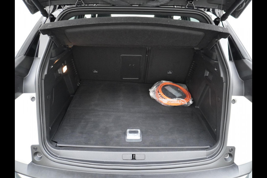 Peugeot 3008 1.6 HYbrid4 300 GT BLACK PACK | PANO | 360 CAMERA