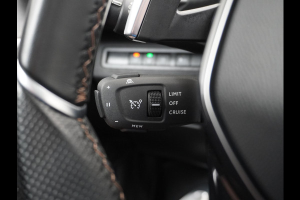 Peugeot 3008 1.6 HYbrid4 300 GT BLACK PACK | PANO | 360 CAMERA