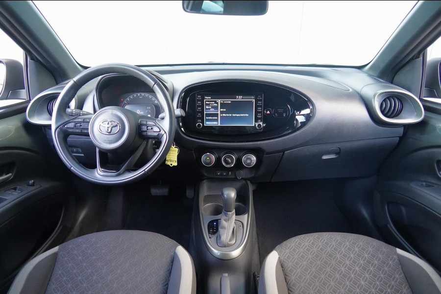 Toyota Aygo X 1.0 VVT-i S-CVT first / Camera / Carplay / Climate / Stoelverw. / Adaptieve Cruise