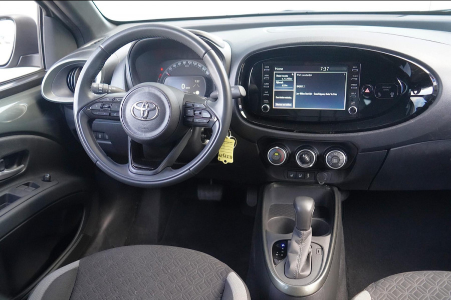 Toyota Aygo X 1.0 VVT-i S-CVT first / Camera / Carplay / Climate / Stoelverw. / Adaptieve Cruise