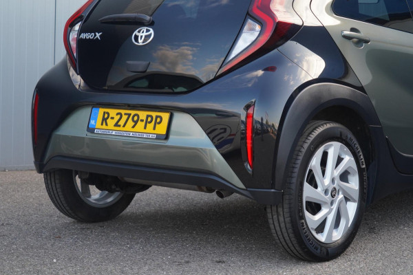 Toyota Aygo X 1.0 VVT-i S-CVT first / Camera / Carplay / Climate / Stoelverw. / Adaptieve Cruise