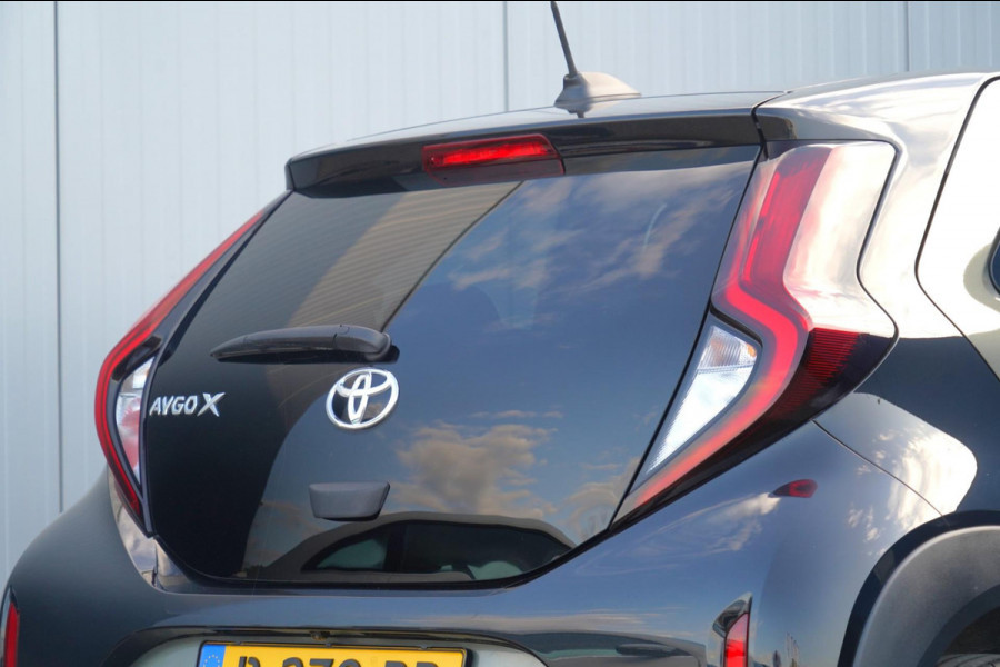 Toyota Aygo X 1.0 VVT-i S-CVT first / Camera / Carplay / Climate / Stoelverw. / Adaptieve Cruise