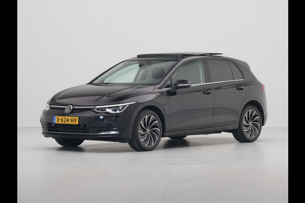 Volkswagen Golf 1.4 eHybrid 204pk Panorama Navi via app Camera Side assist 338