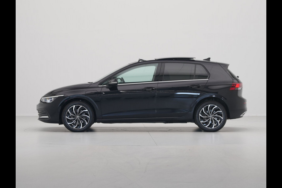Volkswagen Golf 1.4 eHybrid 204pk Panorama Navi via app Camera Side assist 338
