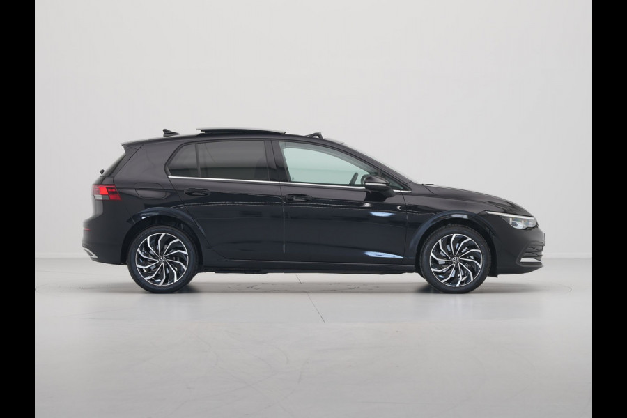Volkswagen Golf 1.4 eHybrid 204pk Panorama Navi via app Camera Side assist 338