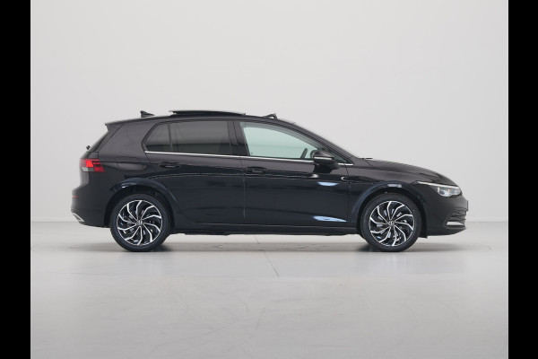 Volkswagen Golf 1.4 eHybrid 204pk Panorama Navi via app Camera Side assist 338