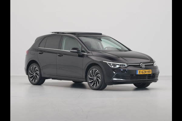 Volkswagen Golf 1.4 eHybrid 204pk Panorama Navi via app Camera Side assist 338