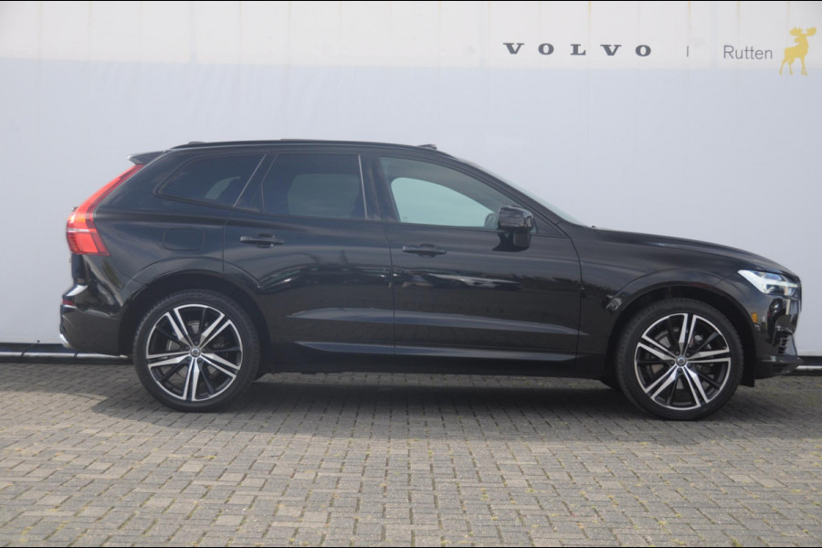 Volvo XC60 T6 340PK Automaat Recharge AWD R-Design / Cruise control / Harman Kardon Audio / Elektrische achterklep / Apple carplay / parkeersensoren met camera / Elektrische stoelen / Panoramadak / Sportstoelen / Stoel - en stuurwielverwarming / Keyless entry