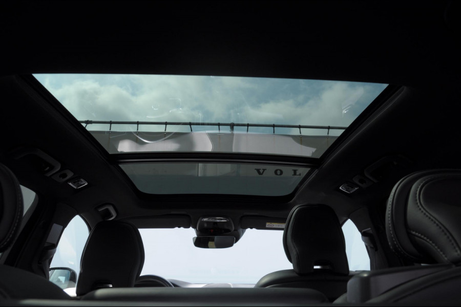 Volvo XC60 T6 340PK Automaat Recharge AWD R-Design / Cruise control / Harman Kardon Audio / Elektrische achterklep / Apple carplay / parkeersensoren met camera / Elektrische stoelen / Panoramadak / Sportstoelen / Stoel - en stuurwielverwarming / Keyless entry