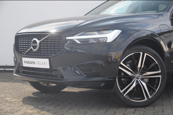 Volvo XC60 T6 340PK Automaat Recharge AWD R-Design / Cruise control / Harman Kardon Audio / Elektrische achterklep / Apple carplay / parkeersensoren met camera / Elektrische stoelen / Panoramadak / Sportstoelen / Stoel - en stuurwielverwarming / Keyless entry