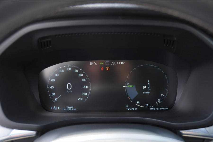 Volvo XC60 T6 340PK Automaat Recharge AWD R-Design / Cruise control / Harman Kardon Audio / Elektrische achterklep / Apple carplay / parkeersensoren met camera / Elektrische stoelen / Panoramadak / Sportstoelen / Stoel - en stuurwielverwarming / Keyless entry