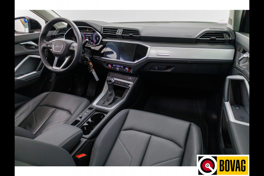 Audi Q3 Sportback 35 TFSI Business Edition 150 PK | Panoramadak | Leer | 360 camera | El. achterklep Stoelverwarming, Navigatie, App-connect, Lane assist, Cruise, Led verlichting, Regensensor