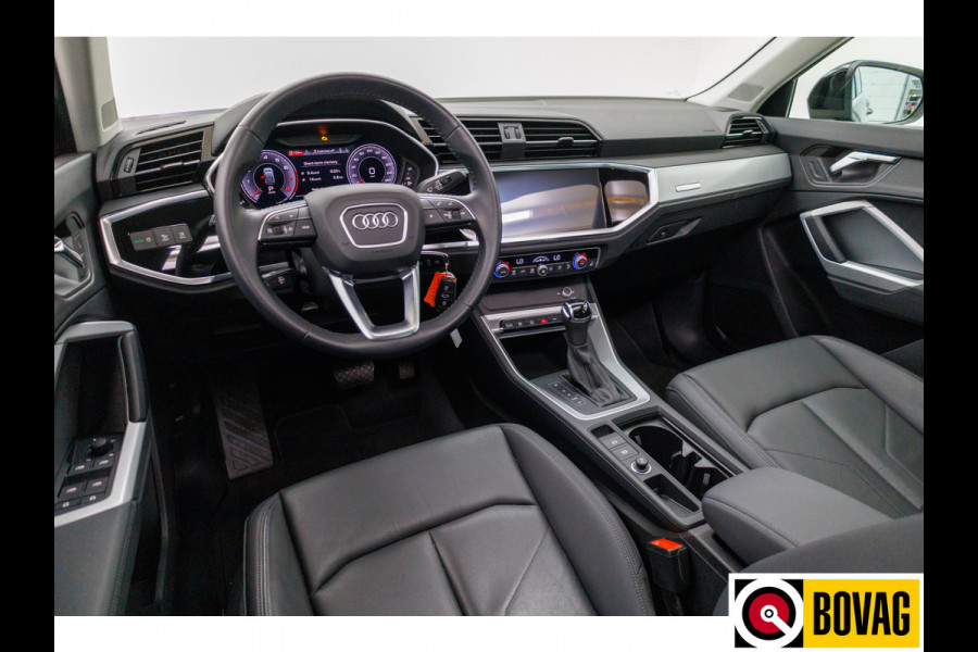 Audi Q3 Sportback 35 TFSI Business Edition 150 PK | Panoramadak | Leer | 360 camera | El. achterklep Stoelverwarming, Navigatie, App-connect, Lane assist, Cruise, Led verlichting, Regensensor