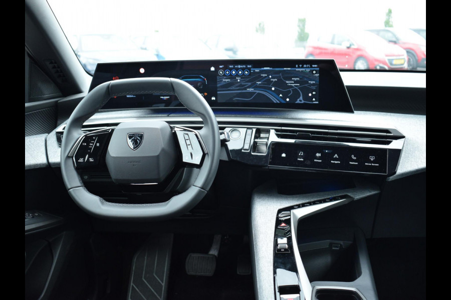 Peugeot 5008 1.2 Hybrid 136 Allure | NAVIGATIE | 360 CAMERA + SENSOREN | E.C.C. | CARPLAY | 7 PERS. | 16.004 KM