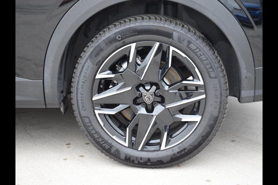 Peugeot 5008 1.2 Hybrid 136 Allure | NAVIGATIE | 360 CAMERA + SENSOREN | E.C.C. | CARPLAY | 7 PERS. | 16.004 KM