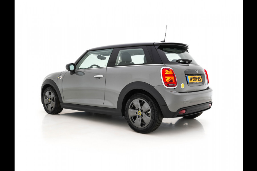 MINI Mini Electric Basic 33 kWh [ 3-Fase ] (INCL-BTW) Aut. *FULL-LED | SPORT-SEATS | NAVI-FULLMAP | DIGI-COCKPIT | DAB+ | ECC | CCS-FASTLOADER | UNION-JACK-LIGHTS | CRUISE | AMBIENT-LIGHT | 16''ALU*