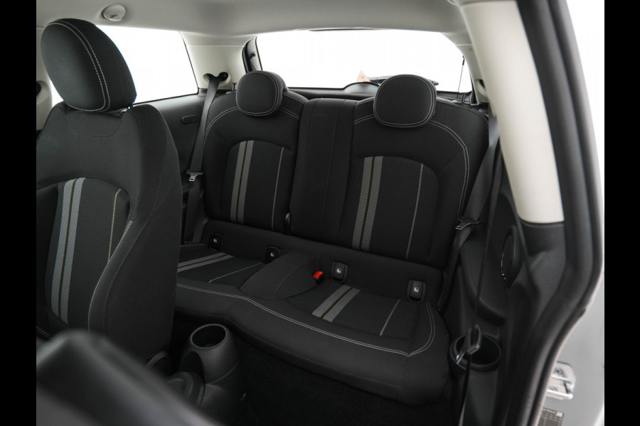 MINI Mini Electric Basic 33 kWh [ 3-Fase ] (INCL-BTW) Aut. *FULL-LED | SPORT-SEATS | NAVI-FULLMAP | DIGI-COCKPIT | DAB+ | ECC | CCS-FASTLOADER | UNION-JACK-LIGHTS | CRUISE | AMBIENT-LIGHT | 16''ALU*