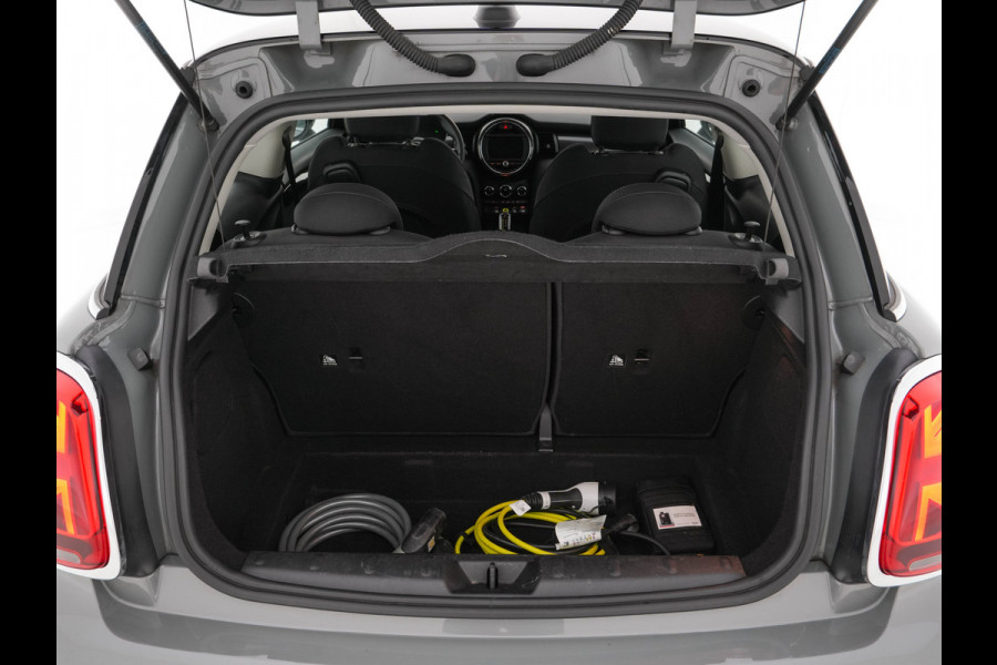 MINI Mini Electric Basic 33 kWh [ 3-Fase ] (INCL-BTW) Aut. *FULL-LED | SPORT-SEATS | NAVI-FULLMAP | DIGI-COCKPIT | DAB+ | ECC | CCS-FASTLOADER | UNION-JACK-LIGHTS | CRUISE | AMBIENT-LIGHT | 16''ALU*