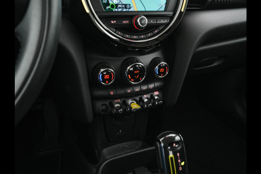 MINI Mini Electric Basic 33 kWh [ 3-Fase ] (INCL-BTW) Aut. *FULL-LED | SPORT-SEATS | NAVI-FULLMAP | DIGI-COCKPIT | DAB+ | ECC | CCS-FASTLOADER | UNION-JACK-LIGHTS | CRUISE | AMBIENT-LIGHT | 16''ALU*