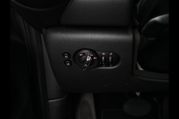 MINI Mini Electric Basic 33 kWh [ 3-Fase ] (INCL-BTW) Aut. *FULL-LED | SPORT-SEATS | NAVI-FULLMAP | DIGI-COCKPIT | DAB+ | ECC | CCS-FASTLOADER | UNION-JACK-LIGHTS | CRUISE | AMBIENT-LIGHT | 16''ALU*