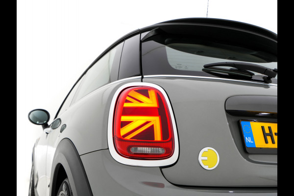 MINI Mini Electric Basic 33 kWh [ 3-Fase ] (INCL-BTW) Aut. *FULL-LED | SPORT-SEATS | NAVI-FULLMAP | DIGI-COCKPIT | DAB+ | ECC | CCS-FASTLOADER | UNION-JACK-LIGHTS | CRUISE | AMBIENT-LIGHT | 16''ALU*