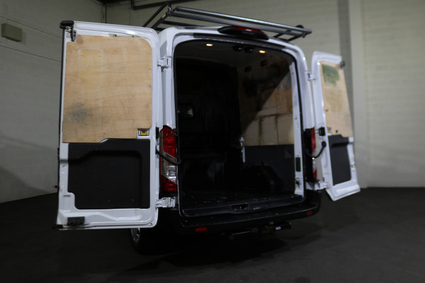 Ford Transit 2.0 TDCI 130pk L2 H2 DC Trend Airco Trekhaak Navigatie Camera