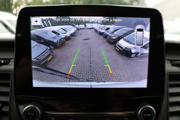 Ford Transit 2.0 TDCI 130pk L2 H2 DC Trend Airco Trekhaak Navigatie Camera