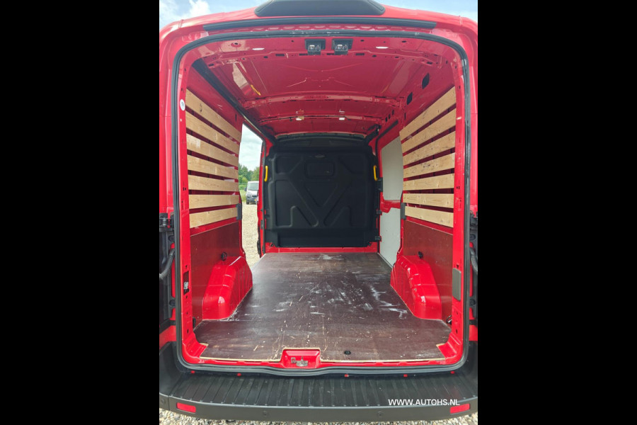 Ford Transit 350 2.0 TDCI L2H2 , 1e Eig. Euro 6 , Dubbele schuifdeur , In super nette staat , Apk mei 2026 , recent beurt gehad