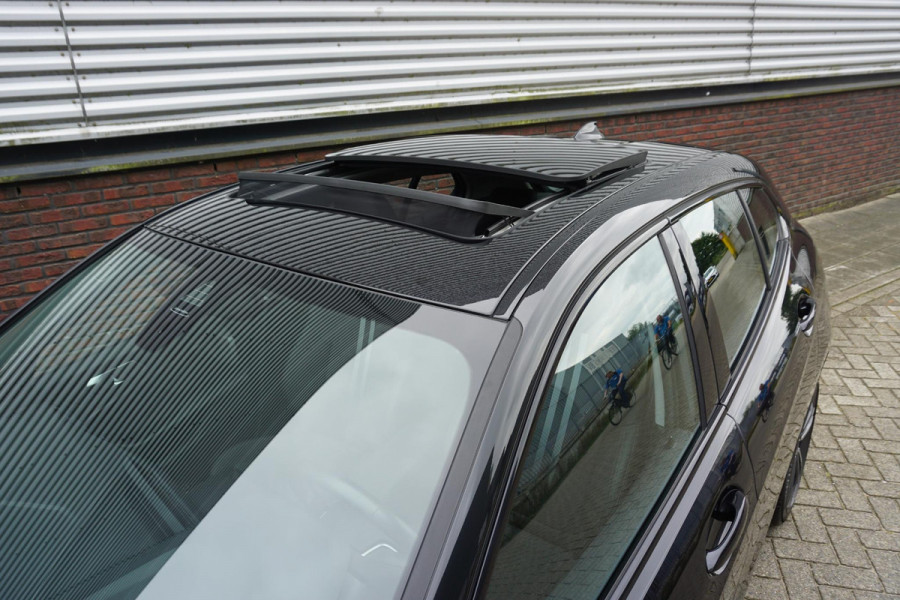 BMW 1-serie 118i 140PK Automaat Sport-line/Panodak/Camera/ Parking Pack