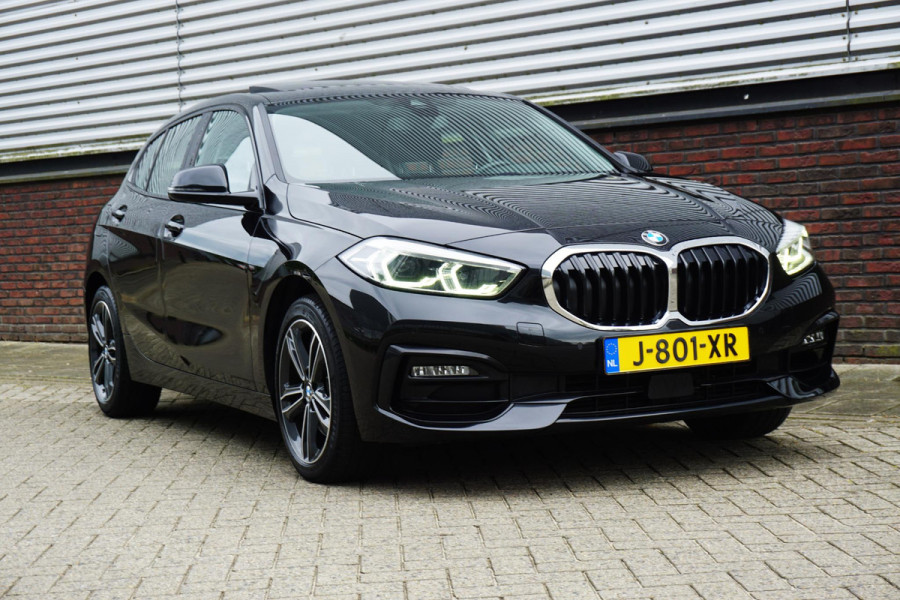 BMW 1-serie 118i 140PK Automaat Sport-line/Panodak/Camera/ Parking Pack