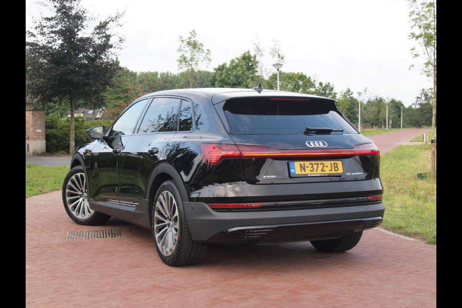 Audi e-tron 55 quattro edition 95 kWh | Cruise Control | Parkeersensoren | DAB | NL-Auto |
