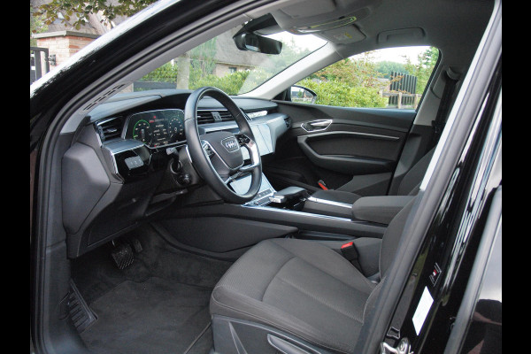 Audi e-tron 55 quattro edition 95 kWh | Cruise Control | Parkeersensoren | DAB | NL-Auto |